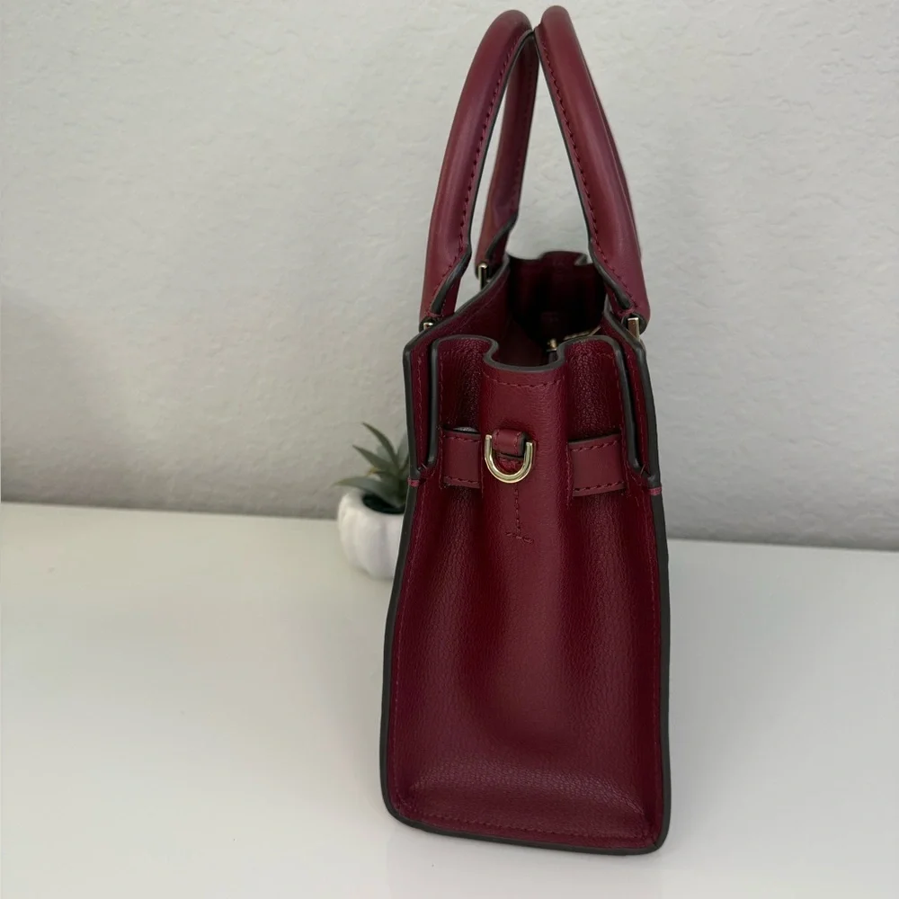 Michael Kors Small Hamilton & matching Card Case Dark Cherry
NWT - Picture 8 of 9